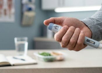 O lado oculto das canetas emagrecedoras: a ciência alerta sobre perda de massa magra e efeito rebote