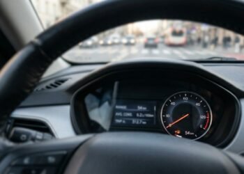 Especialista revela o hábito simples que pode reduzir o consumo de combustível sem gastar nada