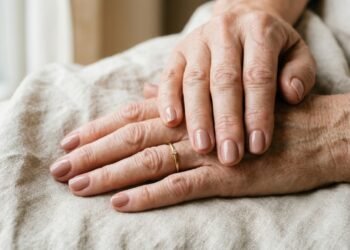 As unhas decoradas para mulheres de 50 anos que combinam elegância e rejuvenescimento