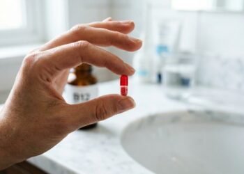 Especialista mostra os sinais que podem indicar deficiência de vitamina B12 após os 50 anos