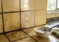 Se os azulejos da cozinha estão amarelados, veja como deixá-los brilhando novamente com bicarbonato