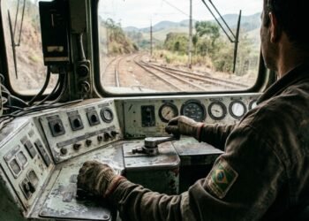 Trabalhador passou 14 anos sem banheiro no trem e ganha R$ 22 mil na Justiça