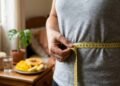 Nutricionista explica como emagrecer sem parar de comer o que gosta