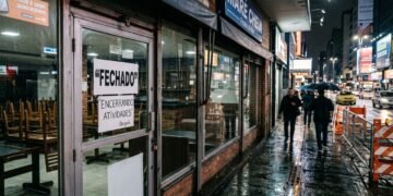 Icônica rede de frutos do mar fecha restaurante principal devido a custo operacional alto