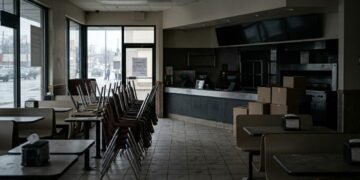 Gigante do mundo dos fast foods fecha quase 50 lojas e deixa diversas pessoas desempregas