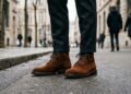 O retorno da camurça coloca os sapatos de inverno no centro das tendências de 2026