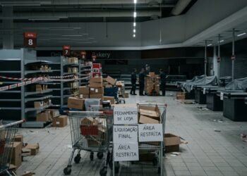 Mais de 15 lojas deste supermercado fecharão e todos os clientes serão afetados