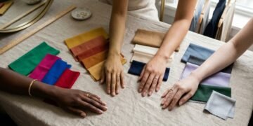 As cores que mais valorizam cada tipo de pele segundo especialistas em moda