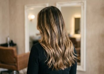 Quanto tempo esperar para lavar o cabelo depois de fazer luzes?