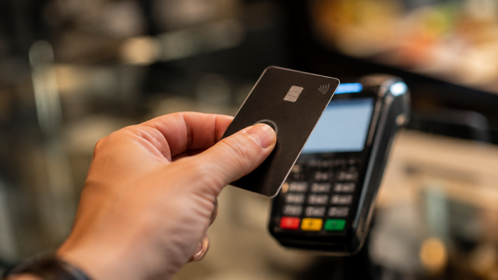 Cartão com impressão digital promete revolucionar os pagamentos