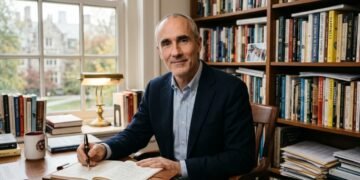 Arthur C. Brooks, professor de Harvard: "As pessoas que são verdadeiramente felizes fazem quatro coisas todos os dias que são a chave para a sua felicidade.