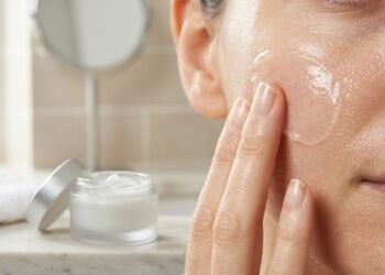 O gel hidratante com ácido hialurônico que virou favorito nas rotinas de beleza