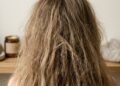 Inverno chegou e seu cabelo ressecou? Essa receita vai devolver brilho e maciez para seus fios