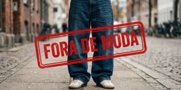 Adeus às calças de perna larga: as europeias estão trocando os modelos tradicionais por um jeans que une estilo e sofisticação