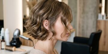 A tendência inspirada no Texas que dá volume às raízes do cabelo