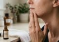 Os ingredientes que dermatologistas mais recomendam para cuidar da pele após os 30