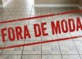 Adeus ao porcelanato: conheça o piso vinílico click que virou tendência de decoração
