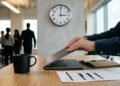 Enquanto a jornada de 40 horas avança em alguns países, uma regra trabalhista da Rússia está chamando atenção no mundo todo