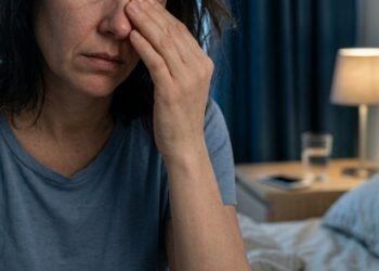 Especialista explica porque você dorme muito e acorda cansado