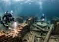 Mergulhadores encontraram uma cidade milenar submersa em um lago: um terremoto de grandes proporções pode tê-la destruído da noite para o dia