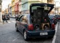 Muitos motoristas não sabem, mas som alto de carro pode gerar multa de R$ 195 e 5 pontos na CNH