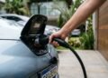 Donos de carros elétricos podem economizar até R$ 8 mil no IPVA em 2026
