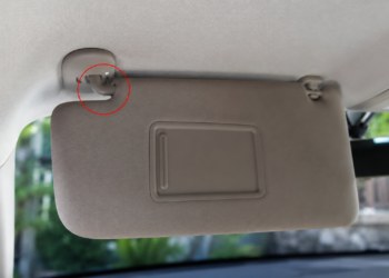 Quebra-sol do carro pode esconder um recurso surpreendente