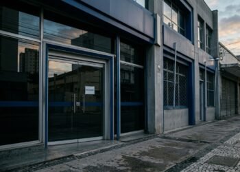 O fechamento dos bancos está mudando a vida de milhões