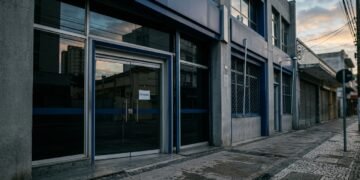 O fechamento dos bancos está mudando a vida de milhões