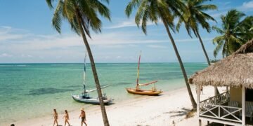 Tem pouco mais de 8 mil moradores e uma praia entre as mais bonitas do país: o vilarejo nordestina a 100 km de Maceió