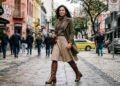 O modelo de sapato para usar com saia longa, que protege os pés do frio e mantém a elegância