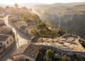 Onde os carros parecem subir sozinhos e uma gruta levaria a Machu Picchu: a cidade de pedra mais mística de Minas que nasceu de uma carta misteriosa e virou um dos pontos mais místicos do Brasil