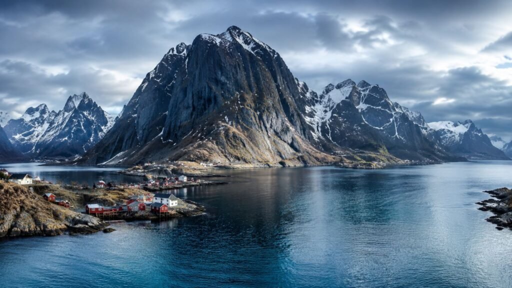 Noruega revela fiordes gigantes, Lofoten e paisagens árticas que parecem outro mundo real