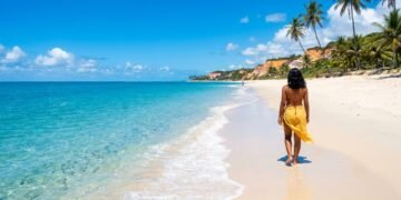 Sem asfalto, com casinhas coloridas do século 16 e praias de águas caribenhas: o vilarejo baiano eleito como um dos 15 melhores lugares do planeta