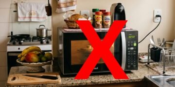 Adeus micro-ondas: a nova forma de aquecer alimentos na cozinha moderna em 2026