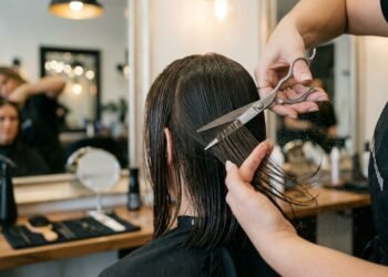 Cortes de cabelo modernos para o inverno de 2026! Tendências que estão em alta, com estilos versáteis, elegantes e fáceis de manter, perfeitos para renovar o visual e acompanhar a estação com mais sofisticação e personalidade