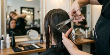 Cortes de cabelo modernos para o inverno de 2026! Tendências que estão em alta, com estilos versáteis, elegantes e fáceis de manter, perfeitos para renovar o visual e acompanhar a estação com mais sofisticação e personalidade