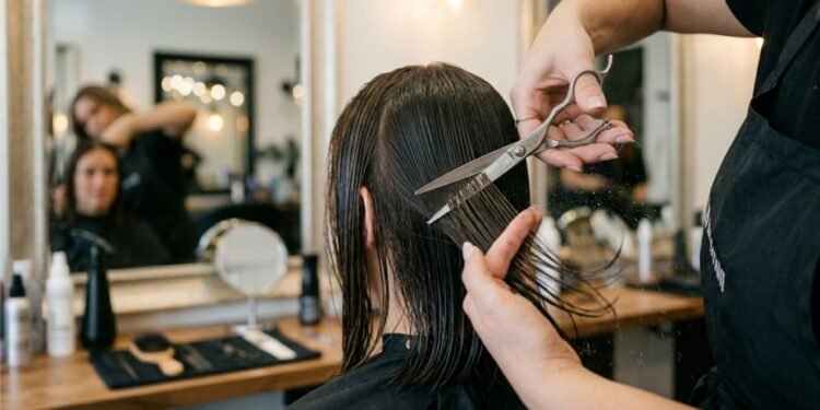 Cortes de cabelo modernos para o inverno de 2026! Tendências que estão em alta, com estilos versáteis, elegantes e fáceis de manter, perfeitos para renovar o visual e acompanhar a estação com mais sofisticação e personalidade
