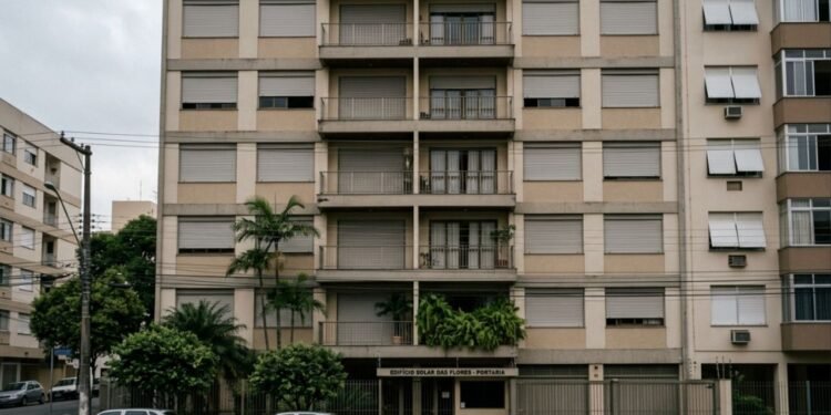 A partir desta quarta-feira, as famílias são aconselhadas a fechar cortinas e persianas: o alerta atinge o nível laranja