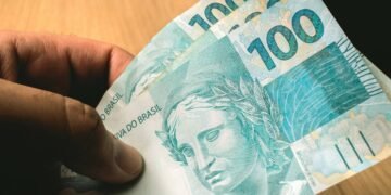 INSS abre chance de netos e enteados solicitarem pensão de avós e padrastos em novas regras