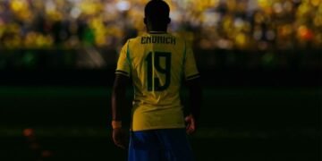 Da pobreza à riqueza: o jovem atacante Endrick que vai à Copa do Mundo e vai ser pai aos 19 anos