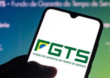 Tem saldo esquecido no FGTS? Ele pode ajudar a quitar dívidas e limpar o nome