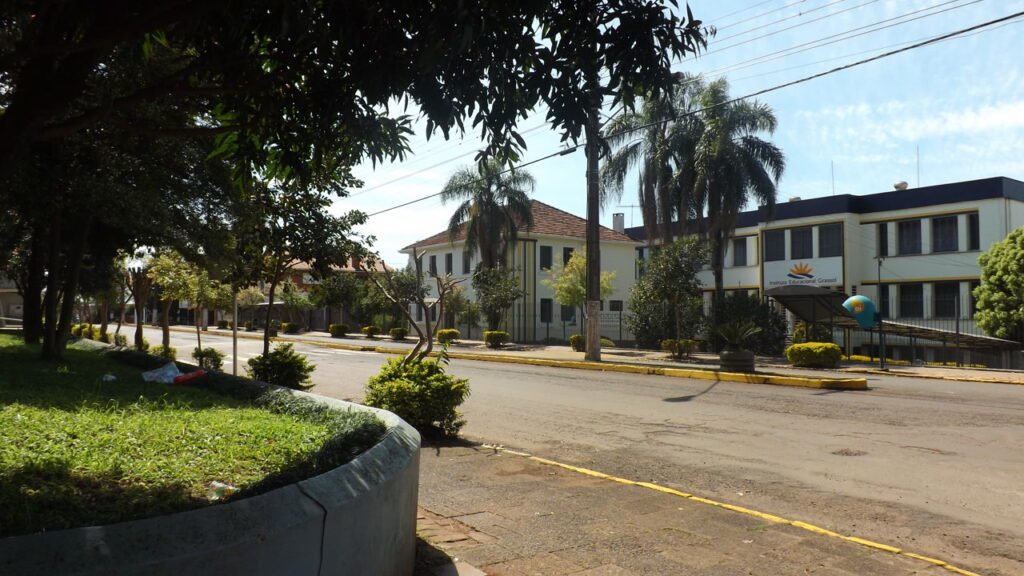 Município de nome mais curioso do Brasil virou escolha de famílias que querem boa educação e qualidade de vida longe do trânsito