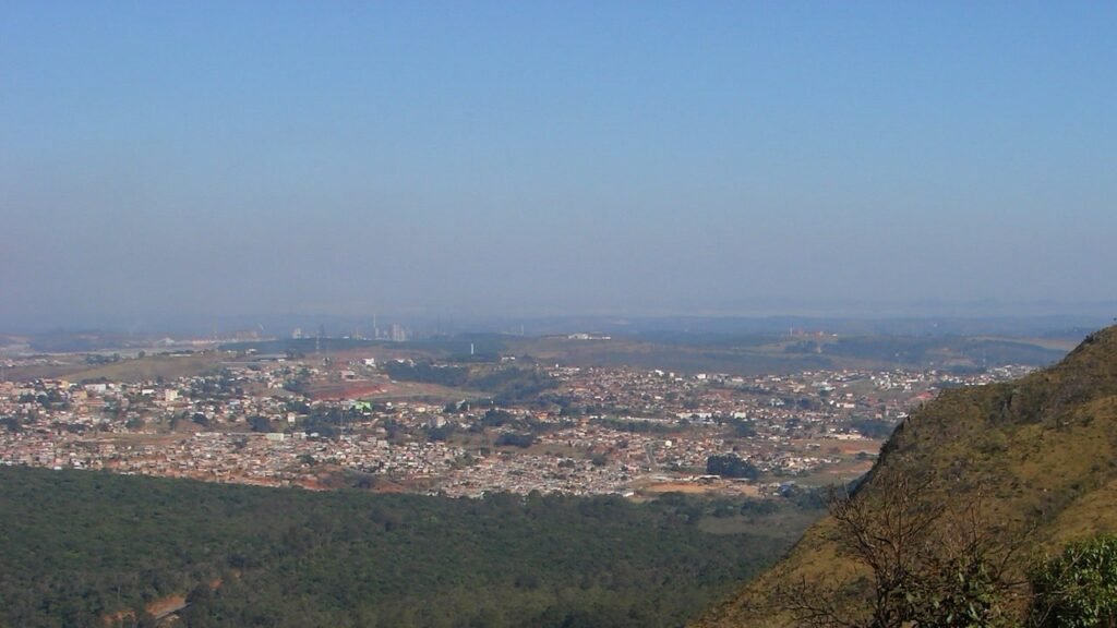 Mais de 10% do aço do Brasil nasce aqui: a cidade mineira de 39 mil habitantes que abriga a maior usina da Gerdau no mundo