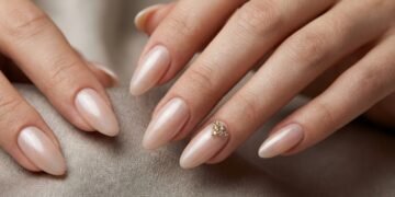 Tendências de unhas trazem de volta o brilho intenso e surpreendem no visual