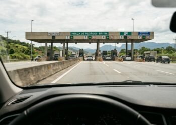 Nova lei quer trazer pedágio zerado para mais de 32 milhões de motoristas em todo Brasil