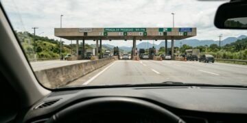 Nova lei quer trazer pedágio zerado para mais de 32 milhões de motoristas em todo Brasil