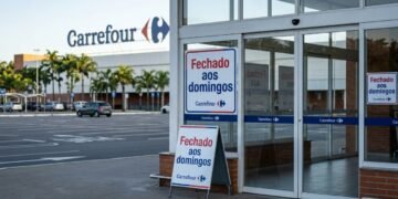 Proposta quer impedir supermercados e lojas de conveniência de abrir aos domingos