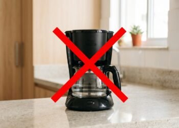 Adeus, cafeteira tradicional: nova cafeteira da Philips prepara 20 bebidas, mói os grãos e leva uma experiência de cafeteria para dentro de casa