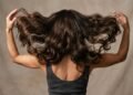 5 alimentos que ajudam o cabelo a crescer mais forte, bonito e com menos quebra